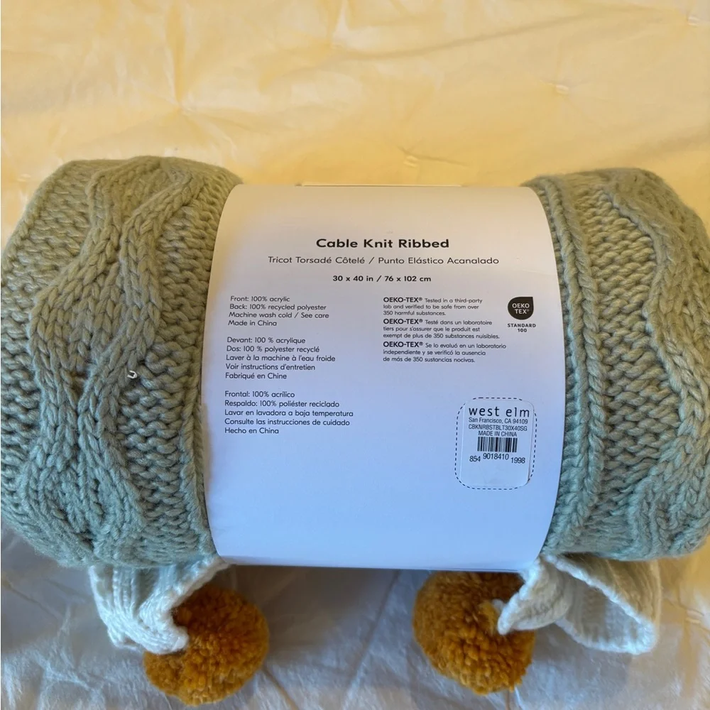 NEW Cable Knit Baby Blanket with Pom Poms - Picture 5 of 5